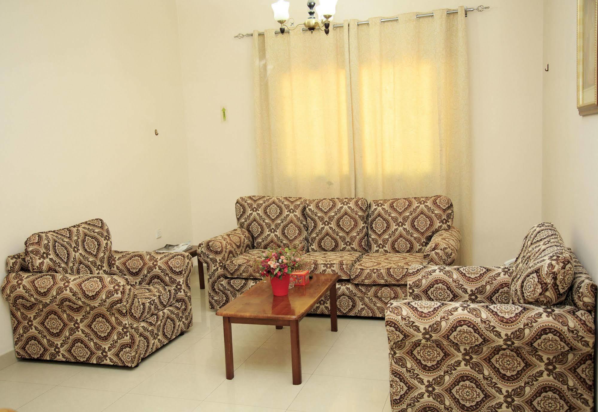 Gulf Hotel Apartment الخليج للشقق الفندقية Маскат Екстериор снимка