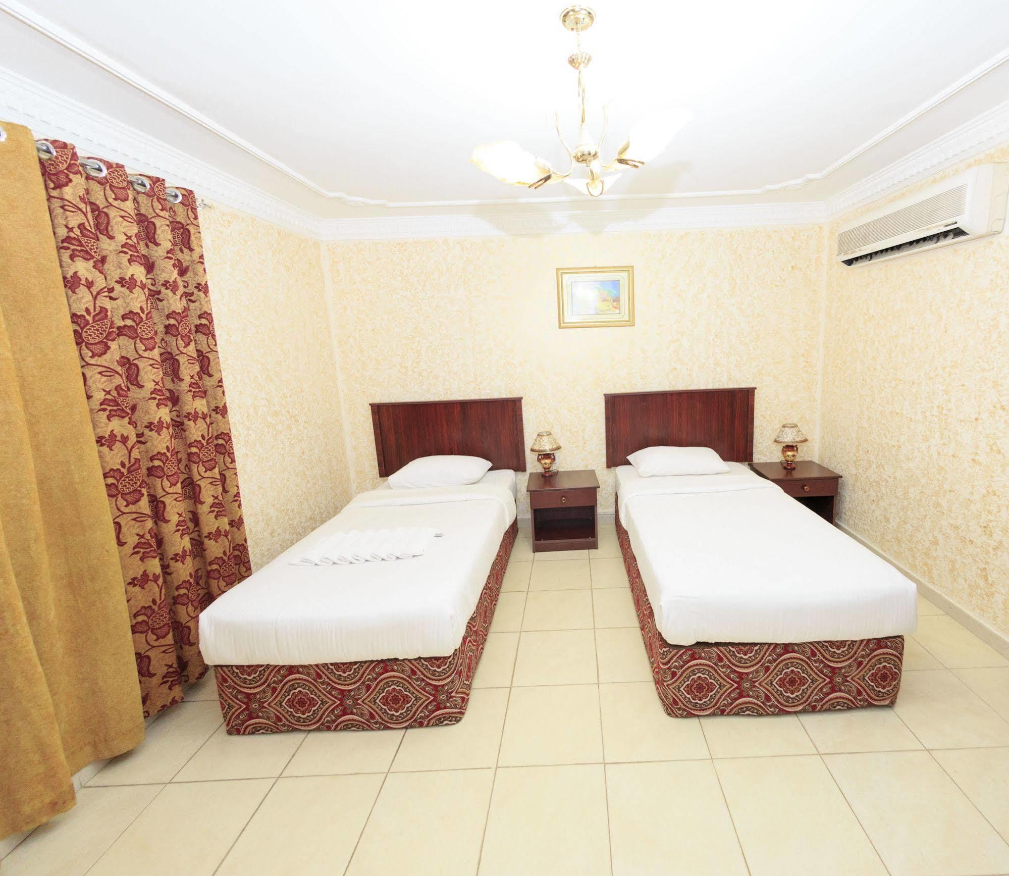 Gulf Hotel Apartment الخليج للشقق الفندقية Маскат Екстериор снимка