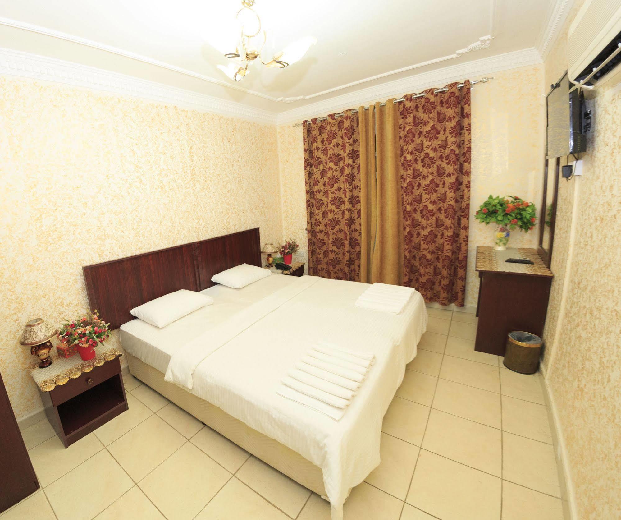 Gulf Hotel Apartment الخليج للشقق الفندقية Маскат Екстериор снимка