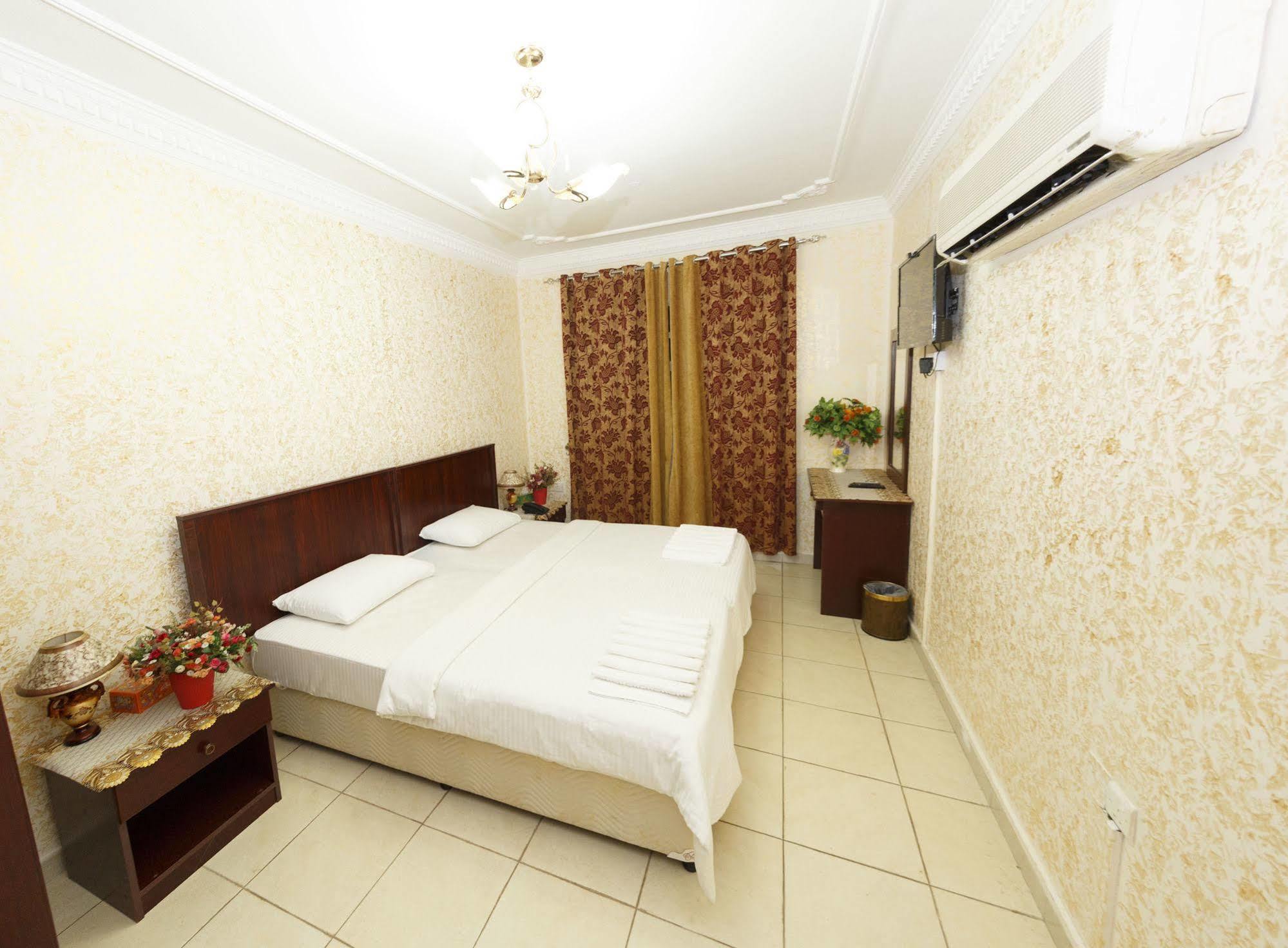 Gulf Hotel Apartment الخليج للشقق الفندقية Маскат Екстериор снимка